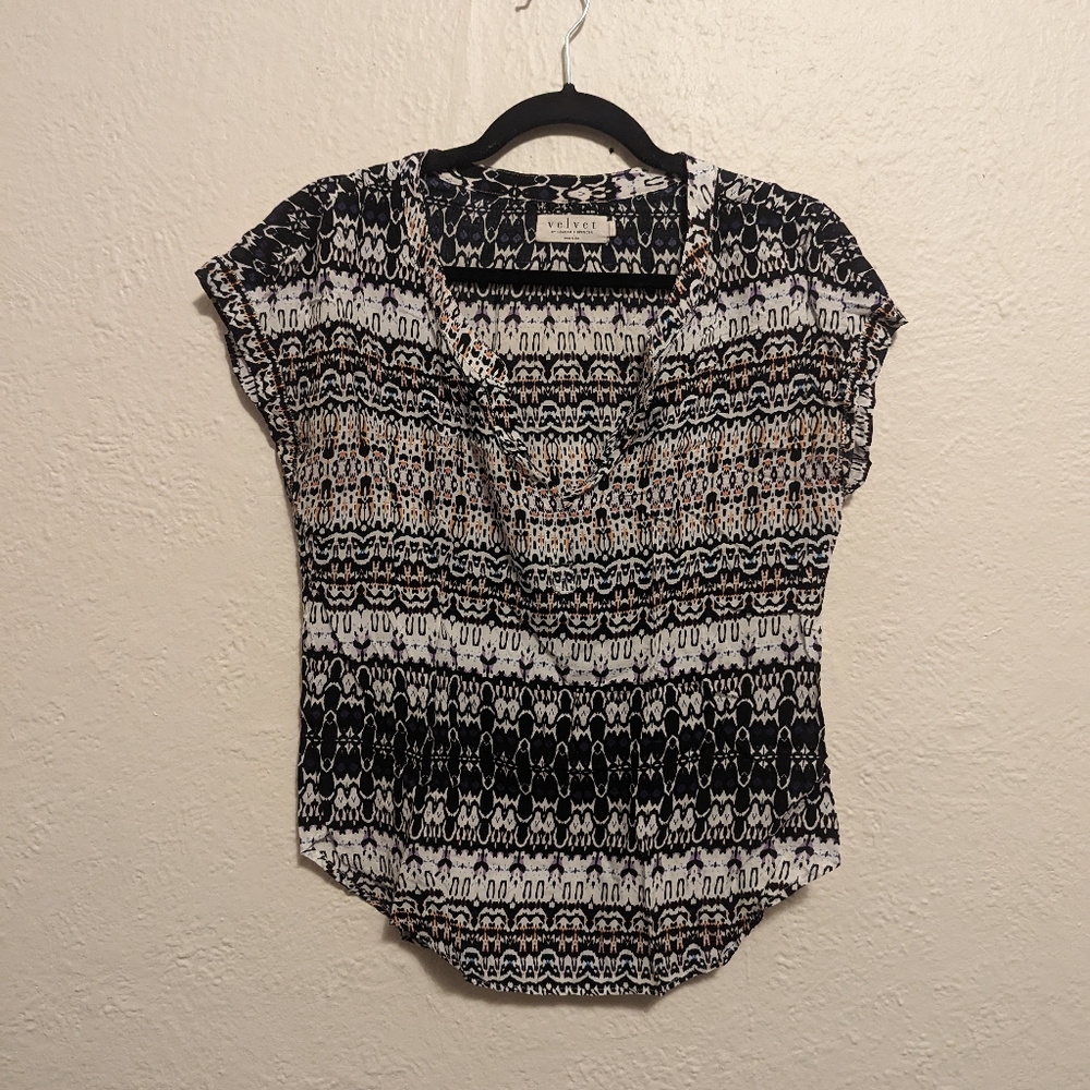 Patterned short sleeve blouse